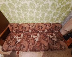Acilib-baglanan Divan