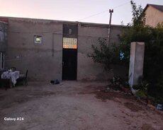 Pirşağı qəsəbəsində 3 otaqlı ev satılır