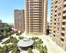 Səməd Vurğun parkının yanında 2 otaq satılır
