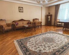 28 May m/s yaxın 3 otaqlı mənzil satılır