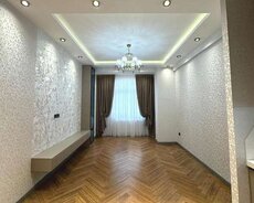 Renessans Palace'da 2 otaqlı mənzil satılır