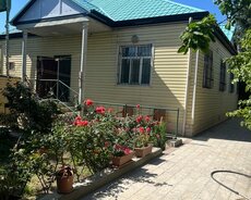 Buzovna Maştağa yolunda həyət evi satılır