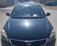 Kia Ceed 2010 Avtomat karofka 1.6 Dizel
