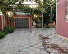 Albalıda həyət evi satılır