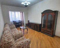 İzmir parkın yanında 3 otaqlı mənzil satılır