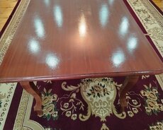 Klassik üslubda böyük yemək masassı