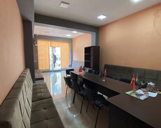 Gəncə şəhəri Şeyx Bəhəddin küçəsi Qarkomun qarşısı