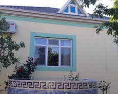 Maştağa qəsəbəsində 3 otaqlı ev satılır