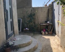 Maştağa qəsəbəsində 3 otaqlı ev satılır