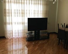 Nizami m/s yanında 4 otaqlı mənzil satılır