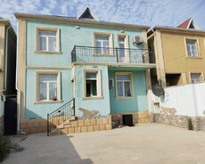Ramana qəsəbəsində 5 otaqlı ev satılır