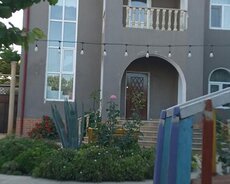 Buzovnada bağ evi satılır