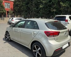günlük Kia Rio depozitsiz icare