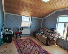 Maştağada iki mərtəbəli həyət evi satılır