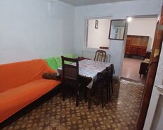 Yasamal 1 ci alatavada 2 otaqli ev kirayə verilir