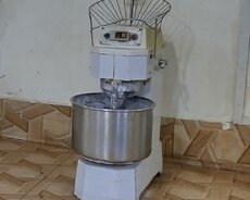 Xəmir yoguran mikser satilir