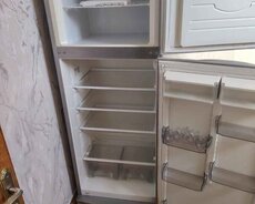 Indesit soyuducu super veziyyetde