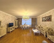 8 Noyabr m/s yaxın 4 otaq satılır