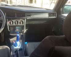 Mercedes 190