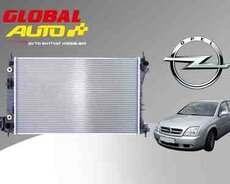 Opel Vectra C водяной радиатор