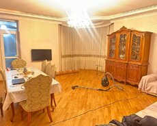 Рядом с Университетом Бизнеса