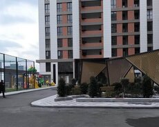 Низами м/с рядом с 3-комнатной квартирой на продажу