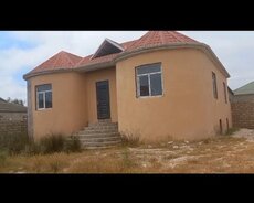 Qalada 4.5sotda 3 otaqlı həyət satılır