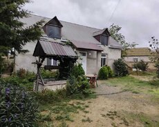 Maştağa Bilgəh yolunda 4 otaqlı ev satılır