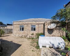 Maştağa qəsəbəsində 4 otaqlı ev satılır