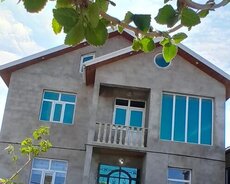 Albalıda 4 otaqlı ev satılır