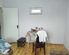 Buzovnada həyət evi satılır