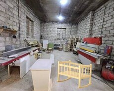 Yellənən Çarpayı yanı Beşik