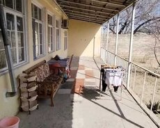 Maştağa qəsəbəsində 3 otaqlı ev satılır