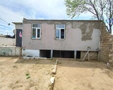 Maştağa qəsəbəsində 6 otaqlı ev satılır