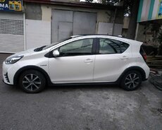 Toyota Prius c