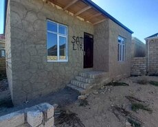 Maştağa Buzovna yolunda 3 otaqlı ev satılır