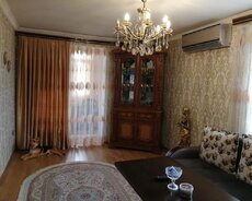 Qorodok restoranı yanında.Nizami metrosu