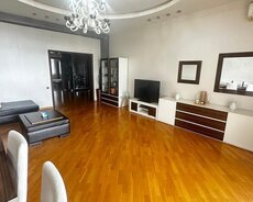 Satılır 3 otaqlı yeni tikili 135 m²