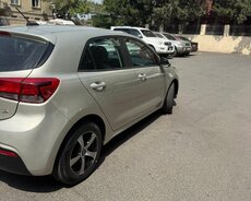 Ekanom avtomobil icarəsi Kia Rio