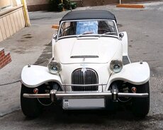 Retro Jaguar Panthera Kallista toy maşıni kirayəsi