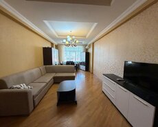 Binəqədi rayonu, 8-ci mkr, Əcəmi Naxçivani küçəsi, Elit ticarə