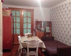 Mətbuat prospektində, köhnə Zərgərlik Zavodu