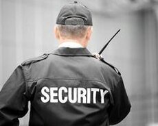 Klinikaya mühafizəçi tələb edilir (yasamal)