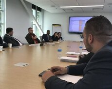 Ofis daxili iş, yüksək Karyera sabit iş