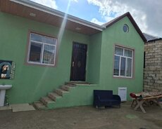 Maştağa qəsəbəsində 3 otaqlı ev satılır