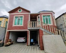 Maştağa qəsəbəsində 5 otaqlı ev satılır
