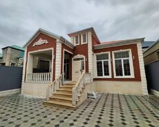 Məhəmmədi qəsəbəsində 4 otaqlı ev satılır