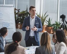 Məlumat meneceri axtarılır