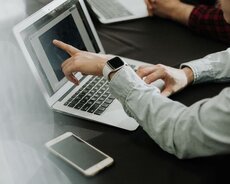 Ofis daxili menecer işi