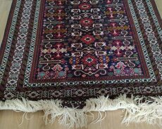 Xalçalar qədimi satilir